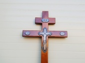Крест сосна Строгий крест фотопечать Л Н-210см светлый от интернет-магазин Эдельвейс-Ритуал.RU
