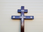Крест сосна Строгий крест фотопечать Л Н-210см темный																													 от интернет-магазин Эдельвейс-Ритуал.RU