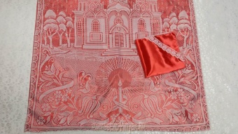 Р3695 Комплект (красный) Атласный с тюлевым покрывалом (покрывало+наволочка) от интернет-магазин Эдельвейс-Ритуал.RU